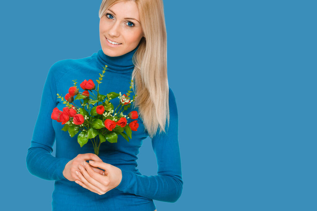 Beautiful woman with bouquet - Photo, Image