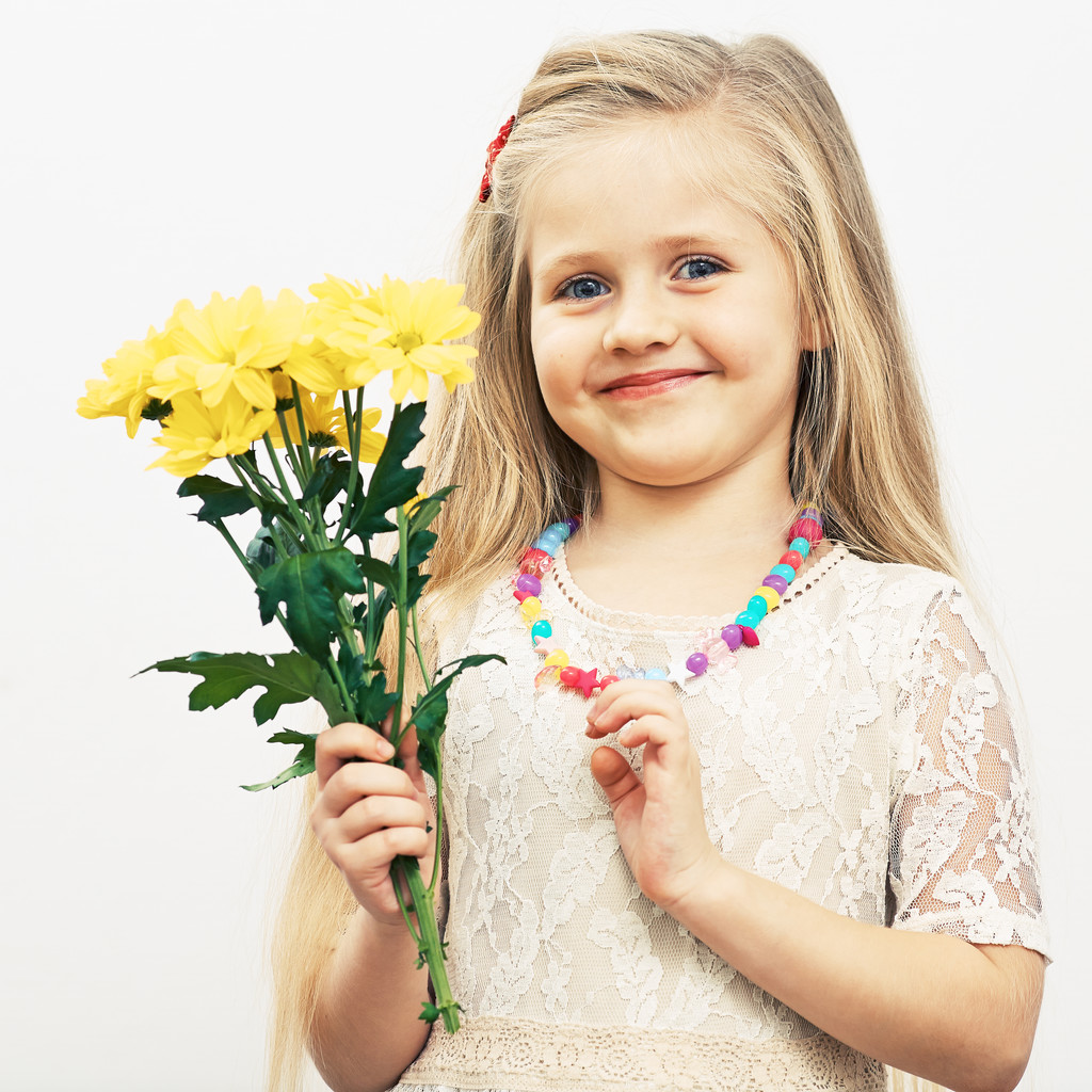 κορίτσι με λουλούδια - Φωτογραφία, εικόνα