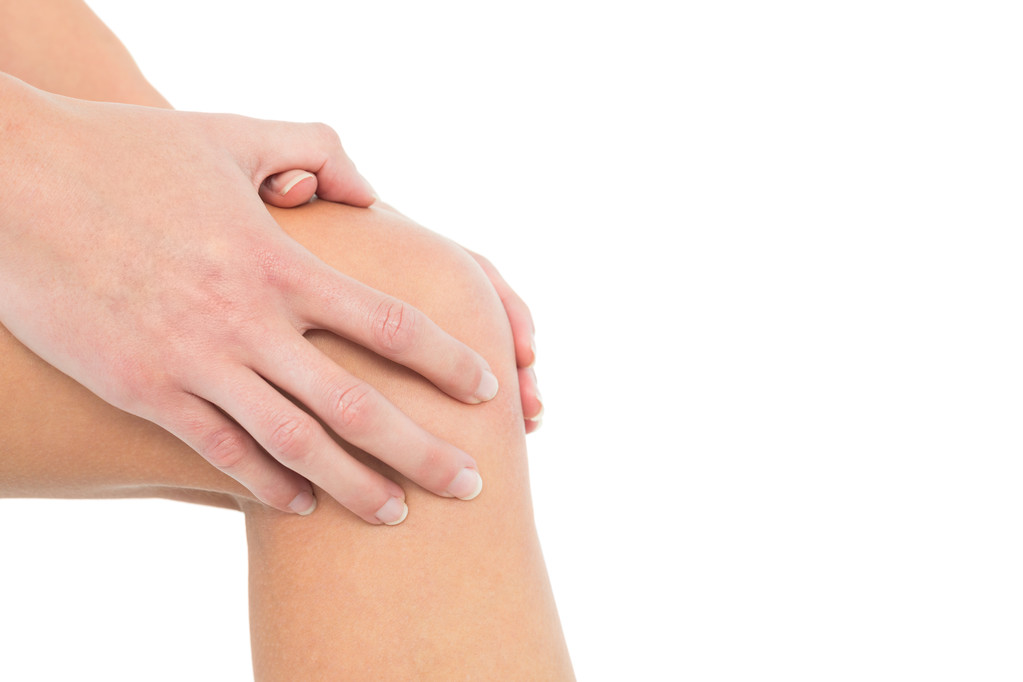 Close-up ενότητα μιας γυναίκας με πόνους στα γόνατα μέσα - Φωτογραφία, εικόνα