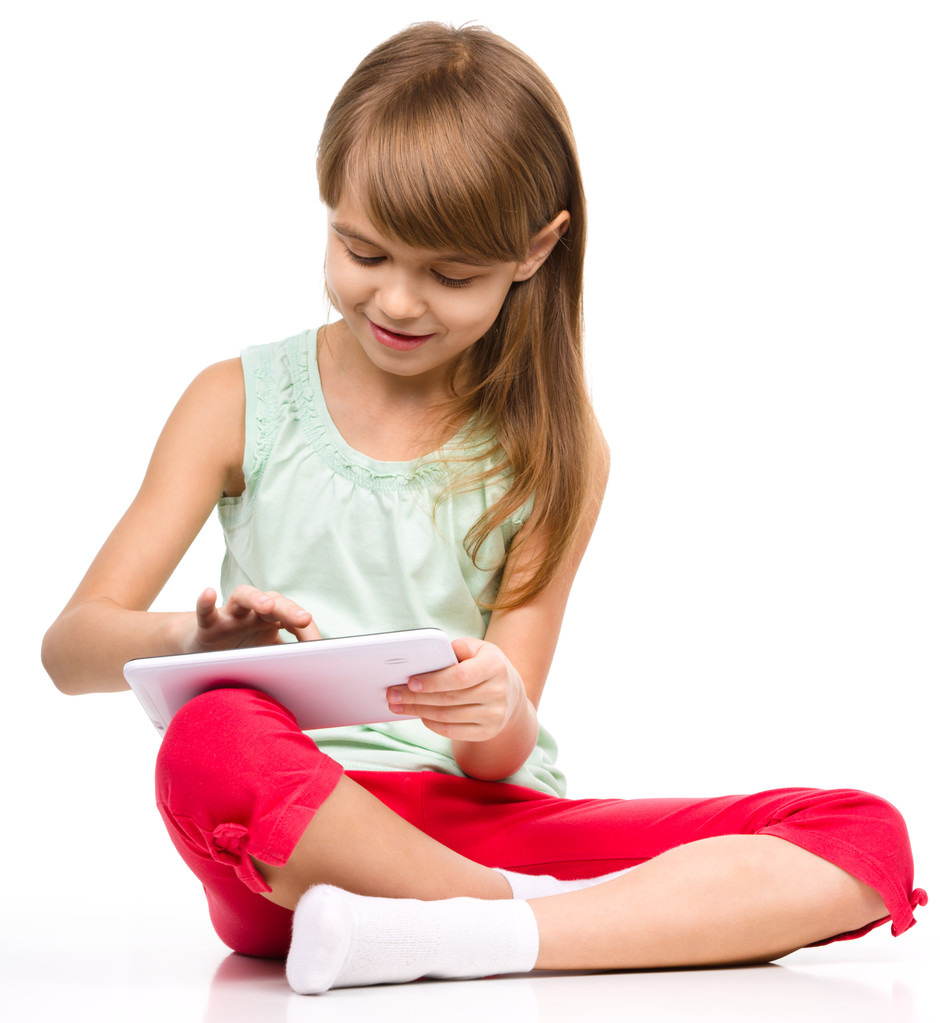 Chica joven está usando tableta
 - Foto, Imagen