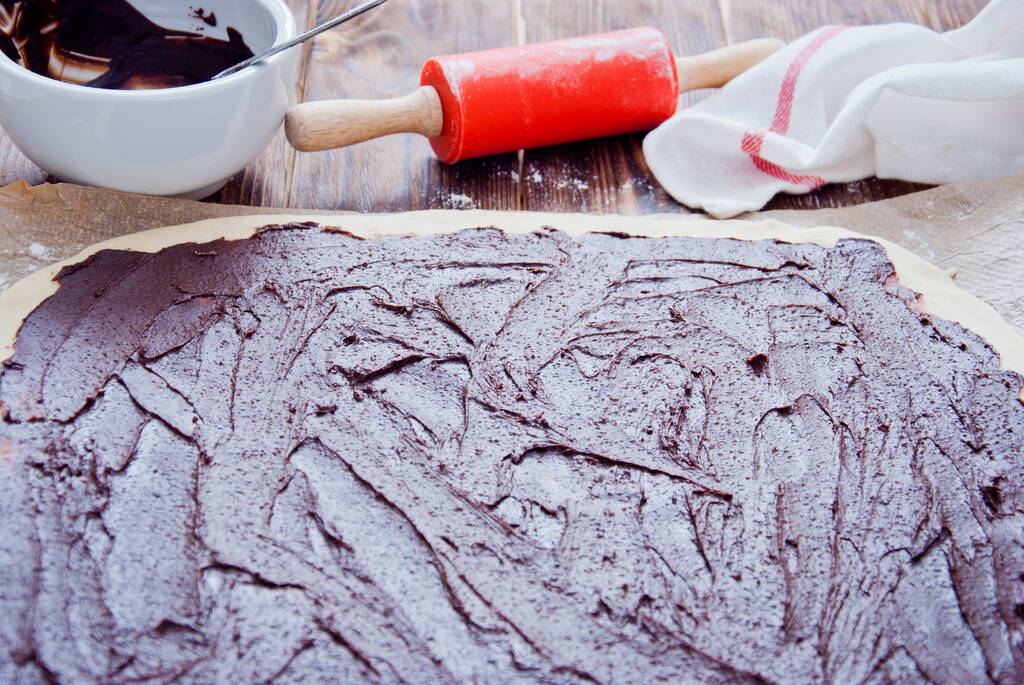 Forgassa meg Brioche csokoládé, hagyományos lengyel édes karácsonyi kenyér - Fotó, kép