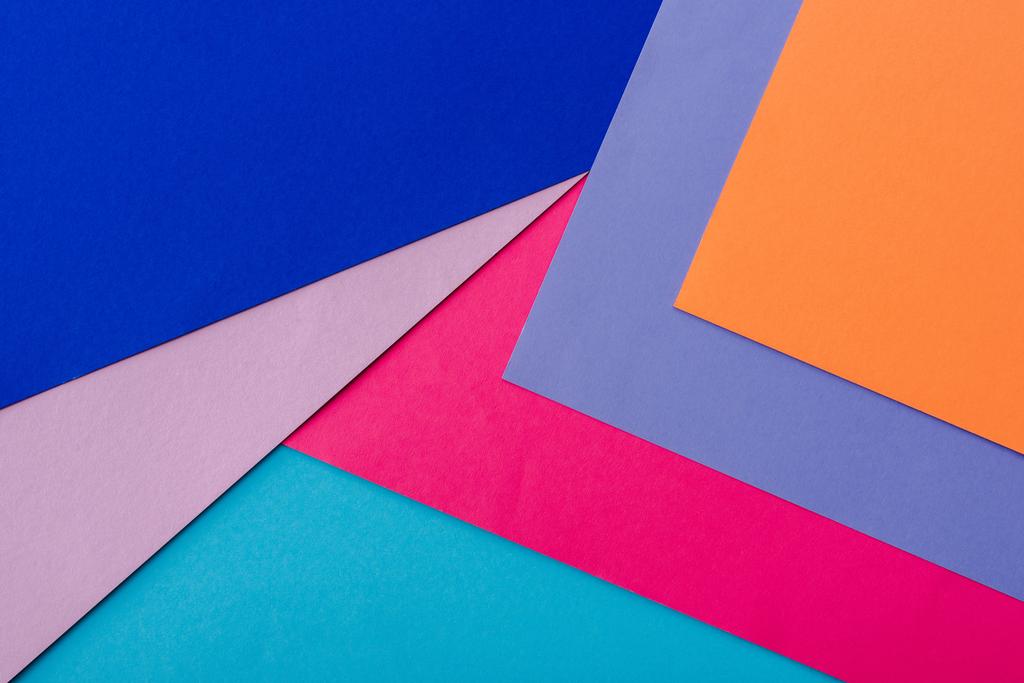 abstrakti geometrinen tausta oranssi, vaaleanpunainen, sininen ja violetti paperi - Valokuva, kuva