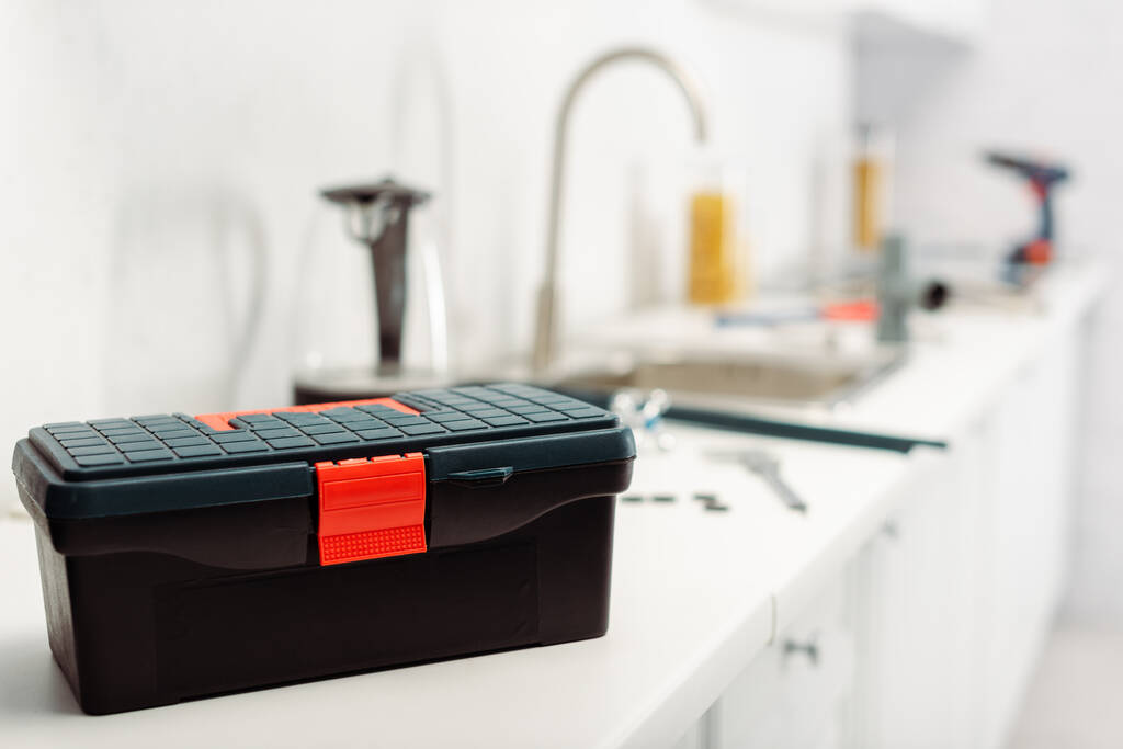 Вибірковий фокус панелі інструментів на стільниці на кухні
  - Фото, зображення