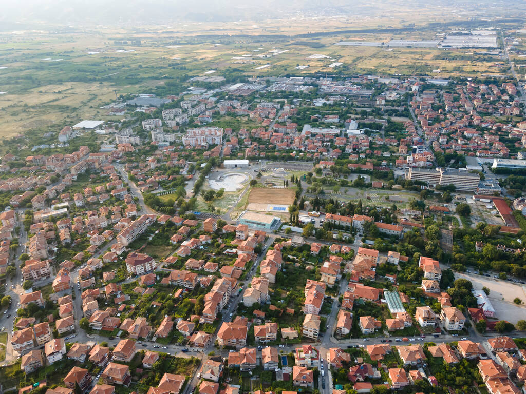 Légi kilátás város Petrich, Blagoevgrad régió, Bulgária - Fotó, kép