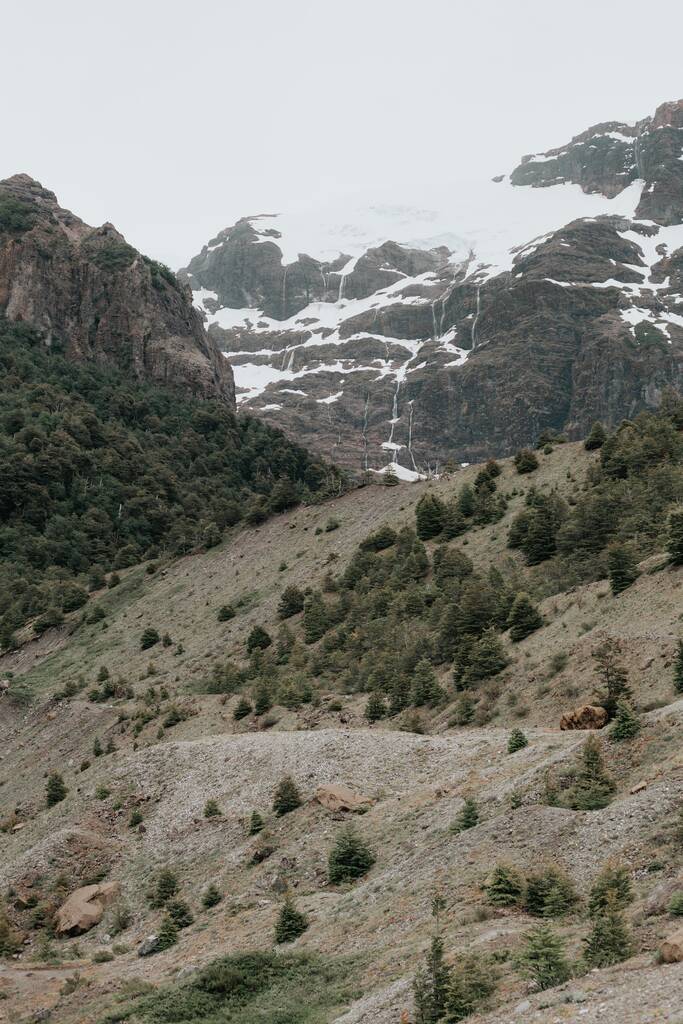 Una impresionante toma de las montañas capturadas en el parque nacional Nahuel Huapi en Argentina
 - Foto, imagen