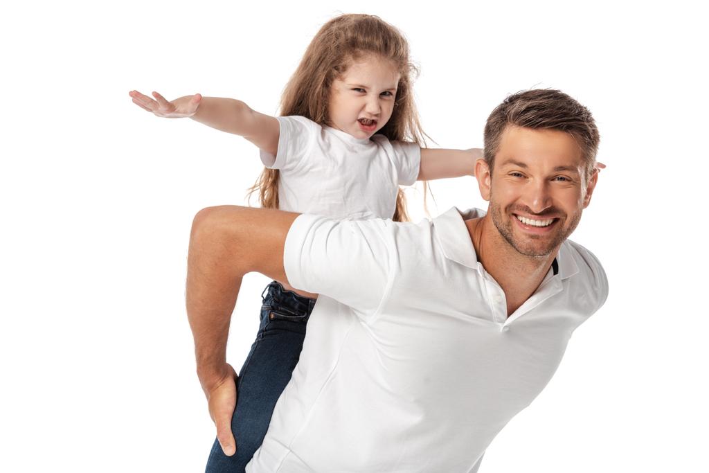 boldog apa piggyback aranyos lány kinyújtott kézzel elszigetelt fehér  - Fotó, kép