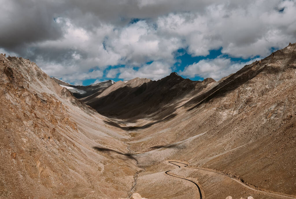 Hegyi dombok Ladakh-ban - Fotó, kép