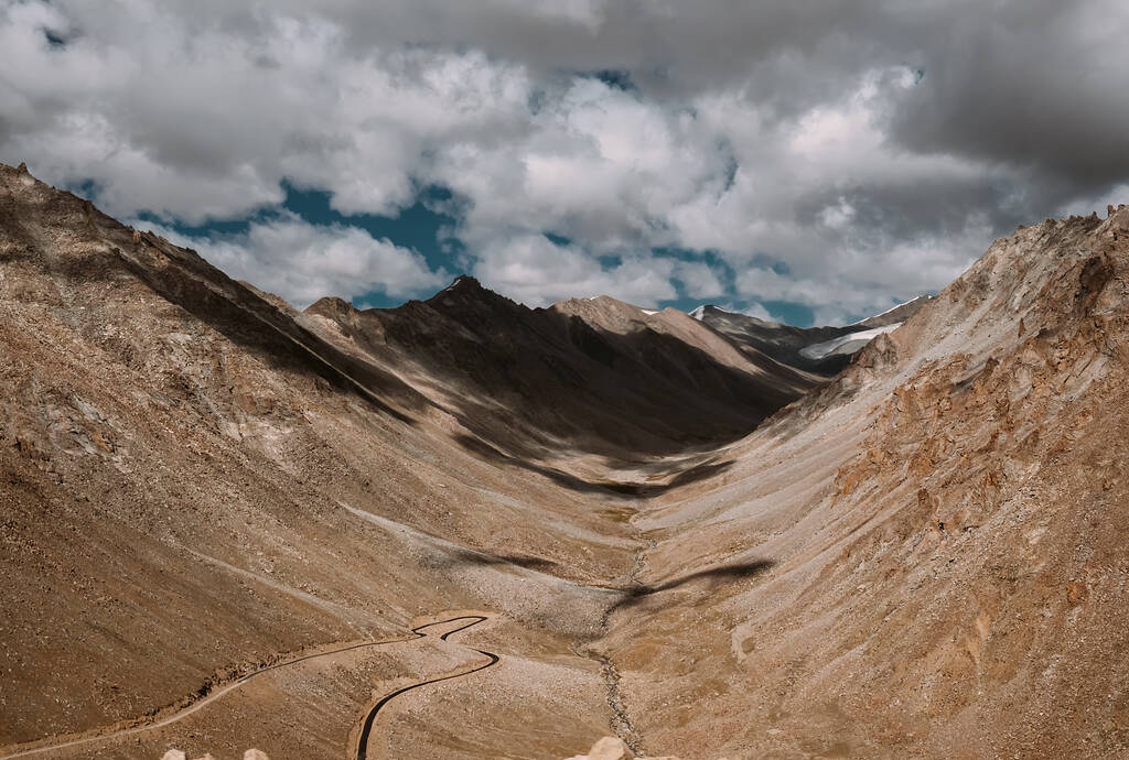 Górskie wzgórza w Ladakh - Zdjęcie, obraz