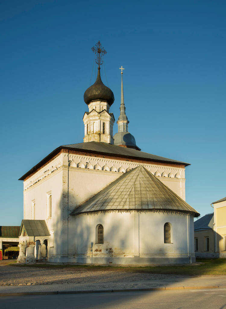 Iglesia de la Resurrección (Voskresenskaya) en la Plaza de Comercio en Suzdal. Óblast de Vladimir. Rusia - Foto, imagen