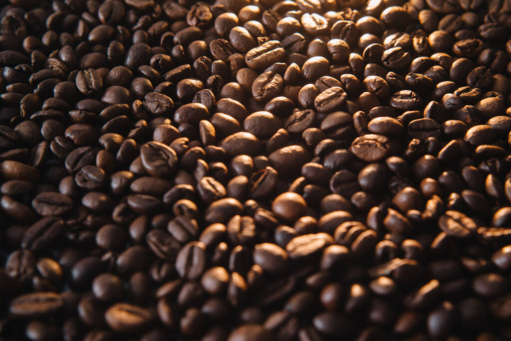 Жареный кофе в зернах фон. - Фото, изображение