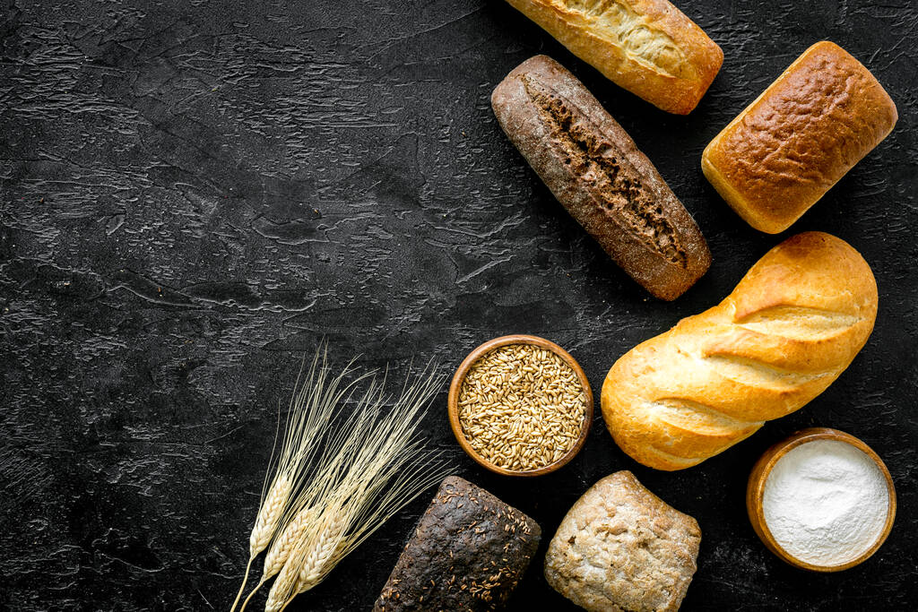 Набор самодельных хлебов - домашняя выпечка - пространство для копирования сверху - Фото, изображение
