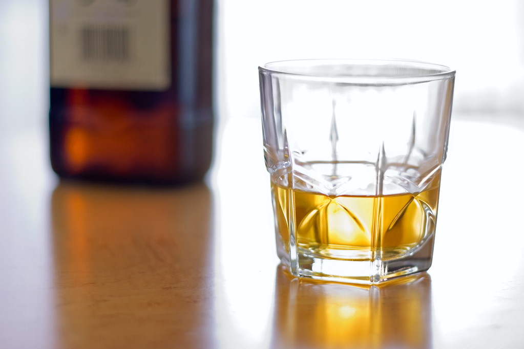 kieliszek whisky - Zdjęcie, obraz