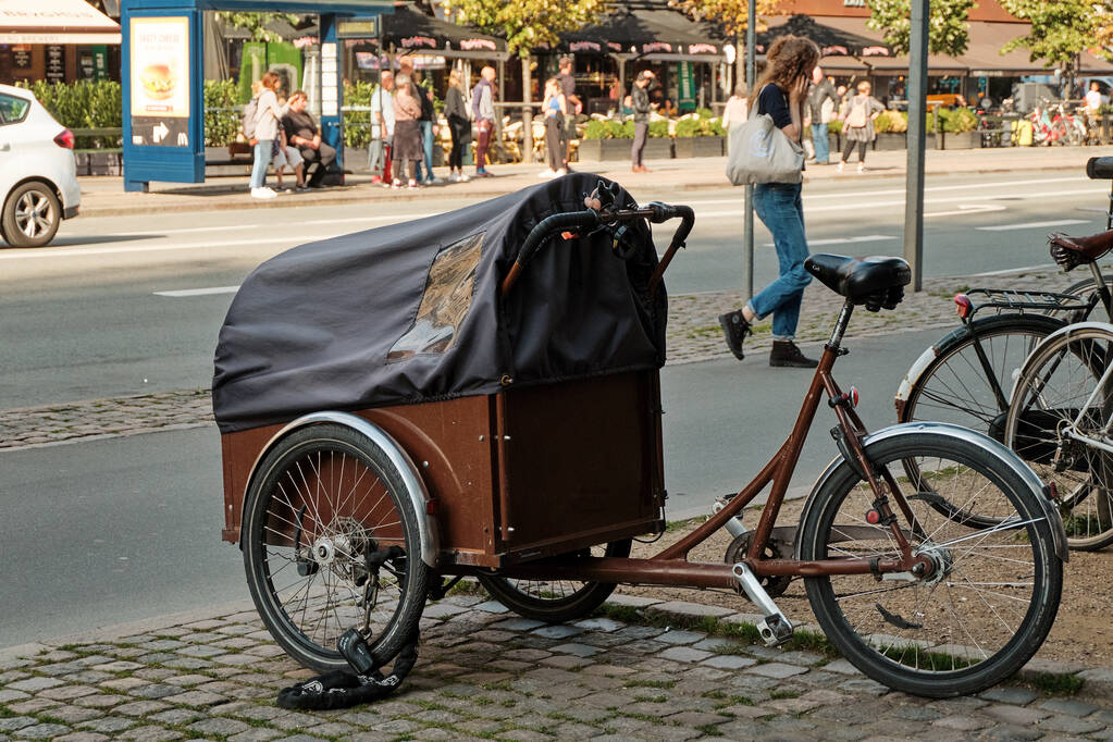Dinamarca. Copenhague. Ciudad en bicicleta en Copenhague. septiembre 19, 2018 - Foto, Imagen