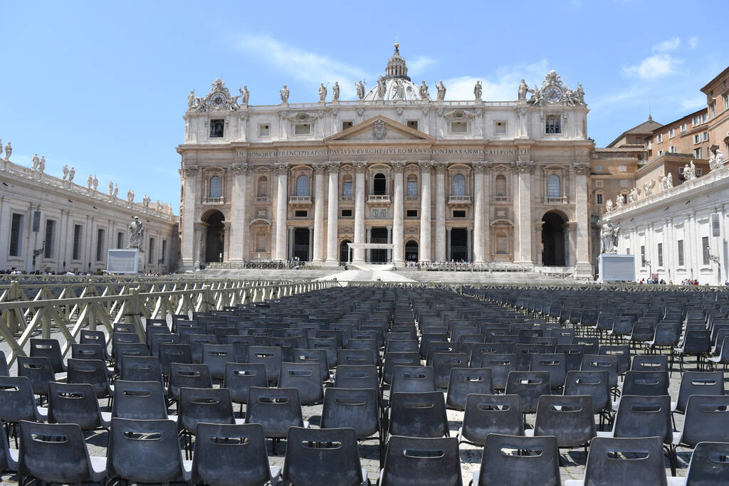 Άποψη της κεντρικής πλατείας στο Βατικανό, Ιταλία - Φωτογραφία, εικόνα