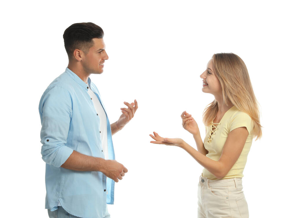man en vrouw praten op witte achtergrond - Foto, afbeelding