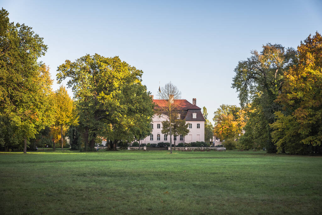 Vue sur le parc avec le château Branitz - Photo, image