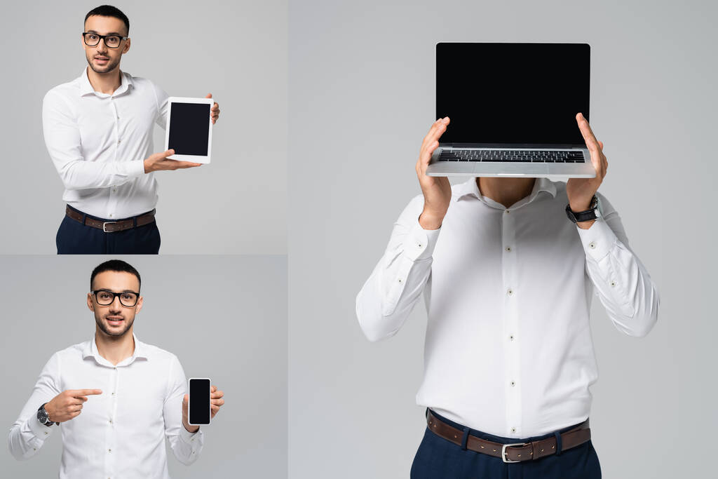 коллаж латиноамериканского бизнесмена, указывающего пальцем на смартфон, показывающего цифровой планшет, и скрывающего лицо ноутбука, изолированного на сером - Фото, изображение