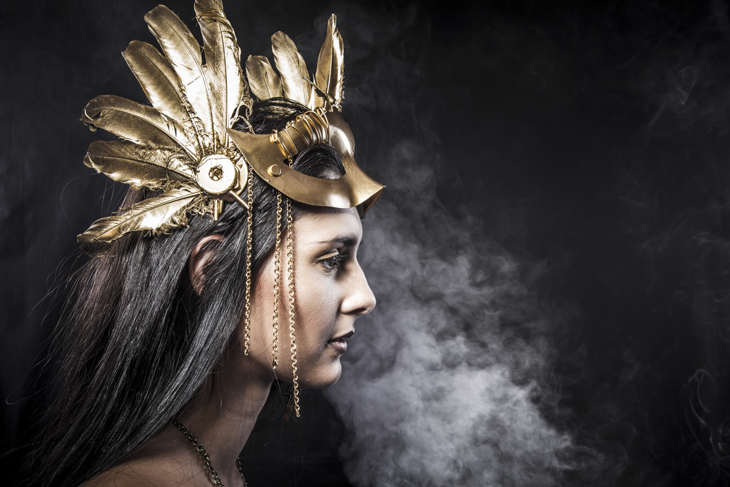 žena s šperky Zlaté masky - Fotografie, Obrázek