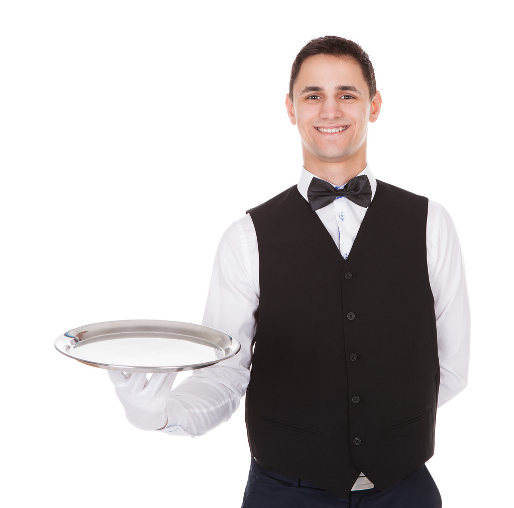 Уверенный официант держит пустой поднос
 - Фото, изображение