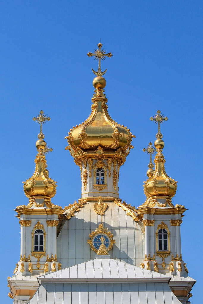 Красивый купол церкви в Петергофе - Фото, изображение