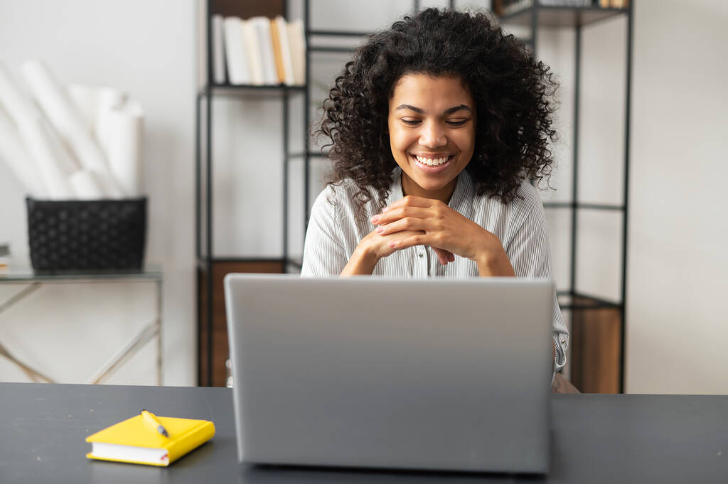 African American female freelancer studying online - Photo, Image