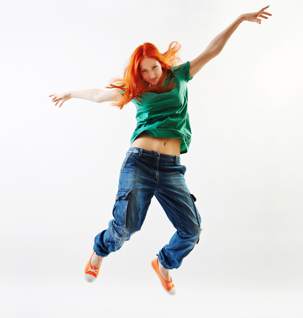 Bailarina de estilo moderno saltando
 - Foto, imagen
