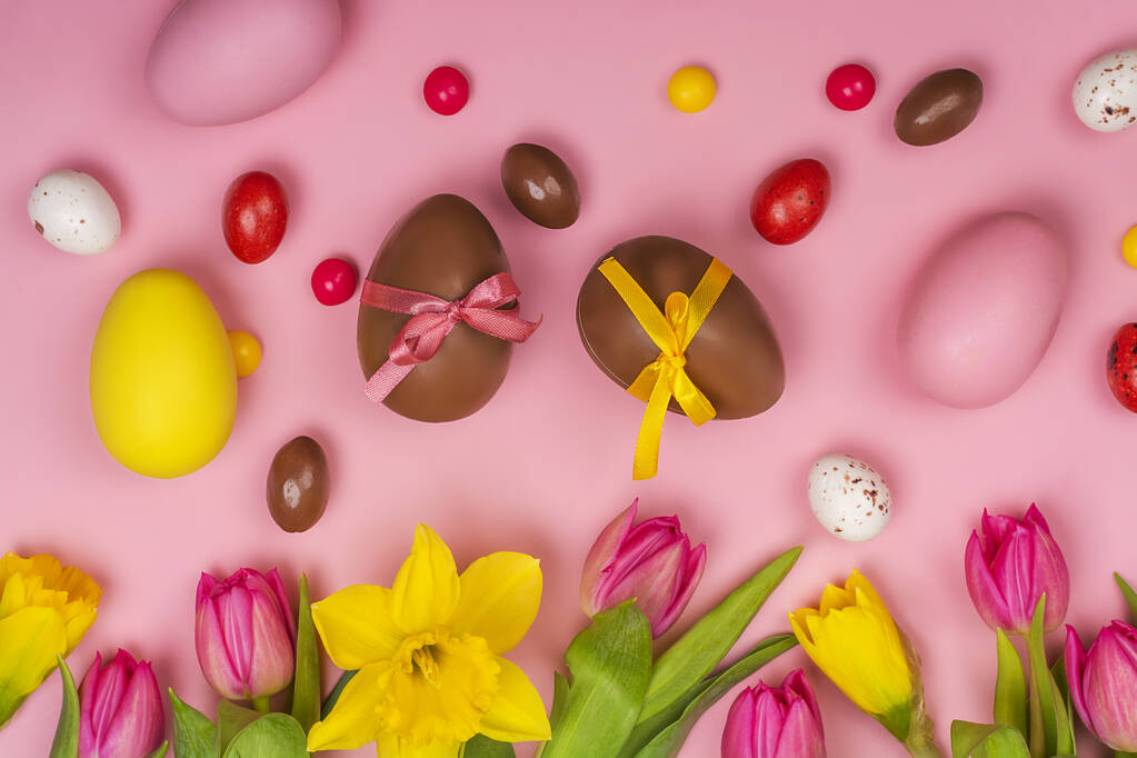 Çiçekli, yumurtalı Paskalya arkaplanı - Fotoğraf, Görsel