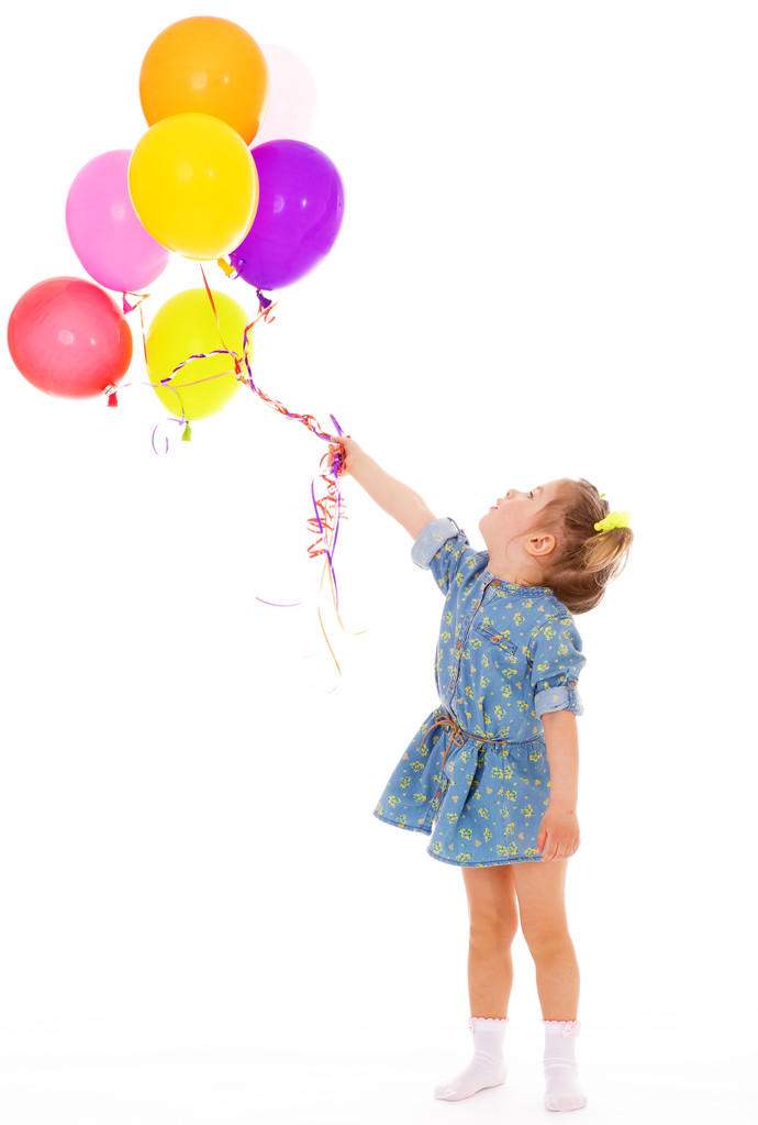 γοητευτικό κορίτσι με μπαλόνια. - Φωτογραφία, εικόνα