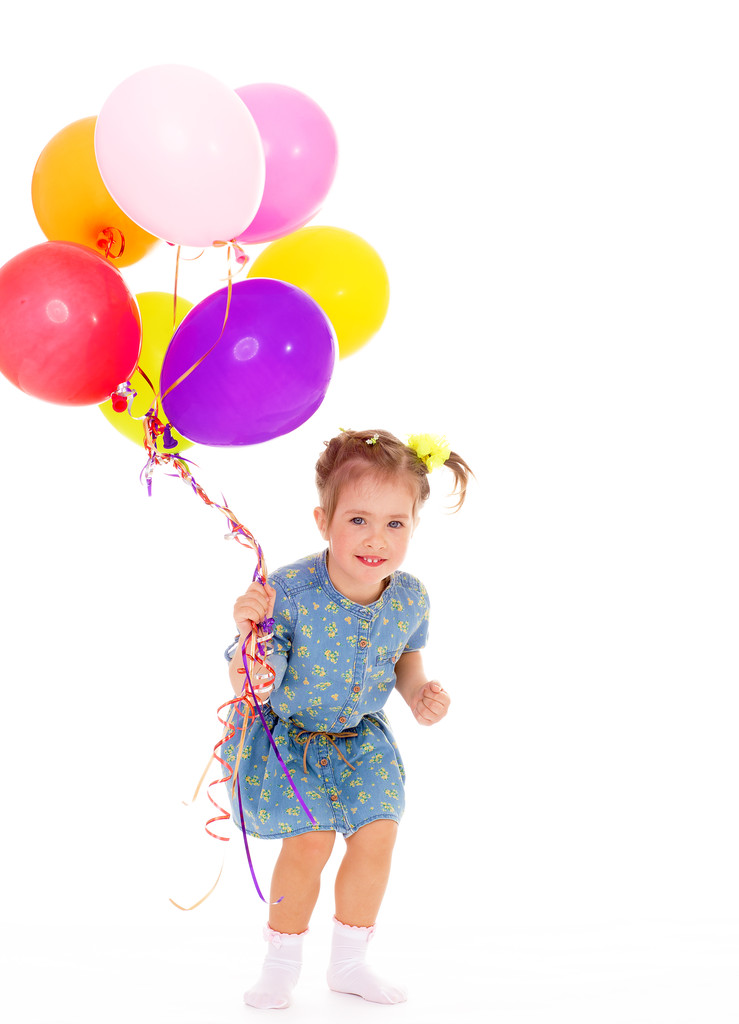 charmante meisje met ballonnen. - Foto, afbeelding