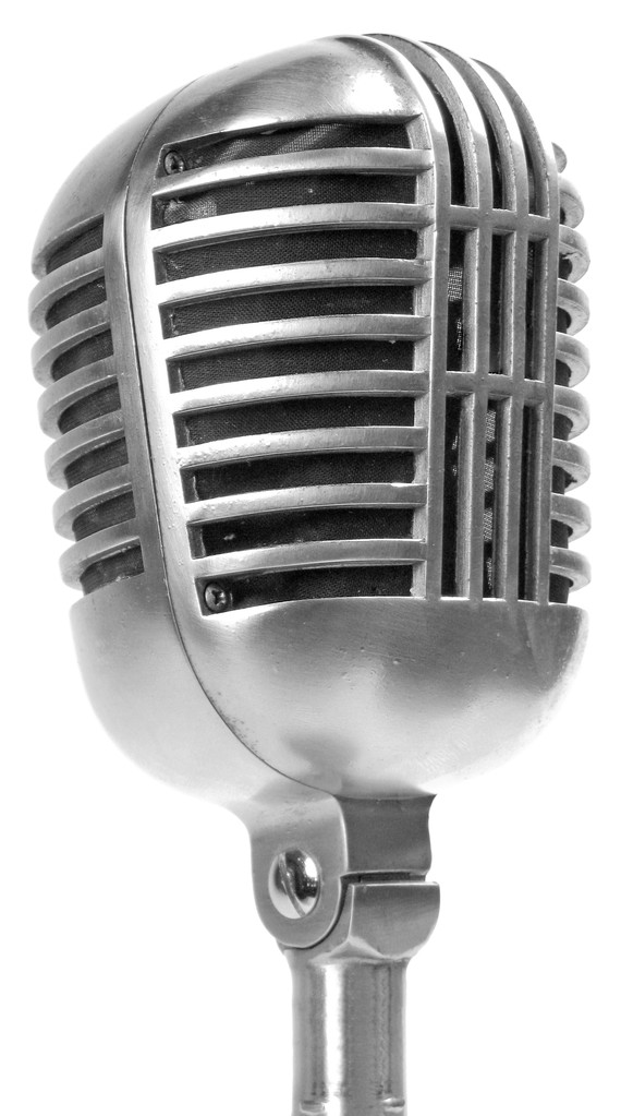 Microphone rétro isolé sur blanc - Photo, image