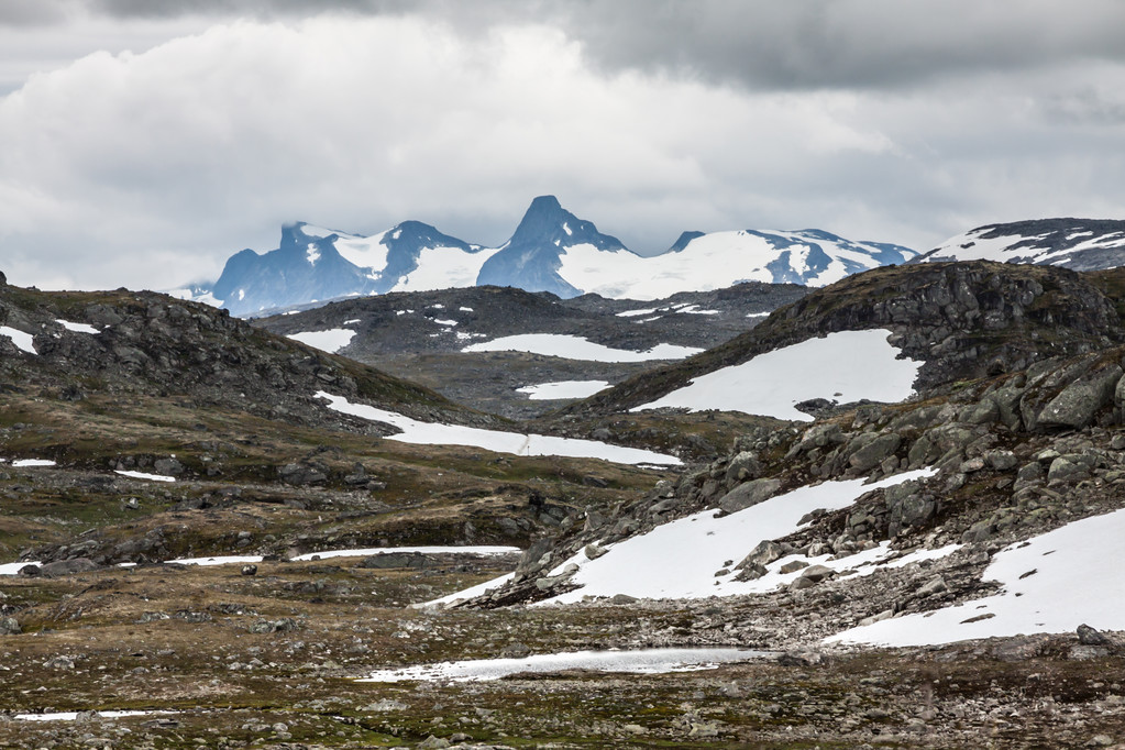 παγετώνας veobrean δει από το Γκλίττερτιντ βουνό (ΝΑΤ jotunheimen - Φωτογραφία, εικόνα