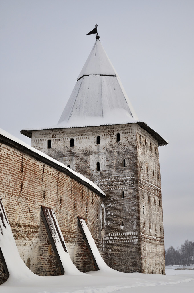 Wall and tower of Kirillo-Belozersky monastery, Russia - Photo, Image