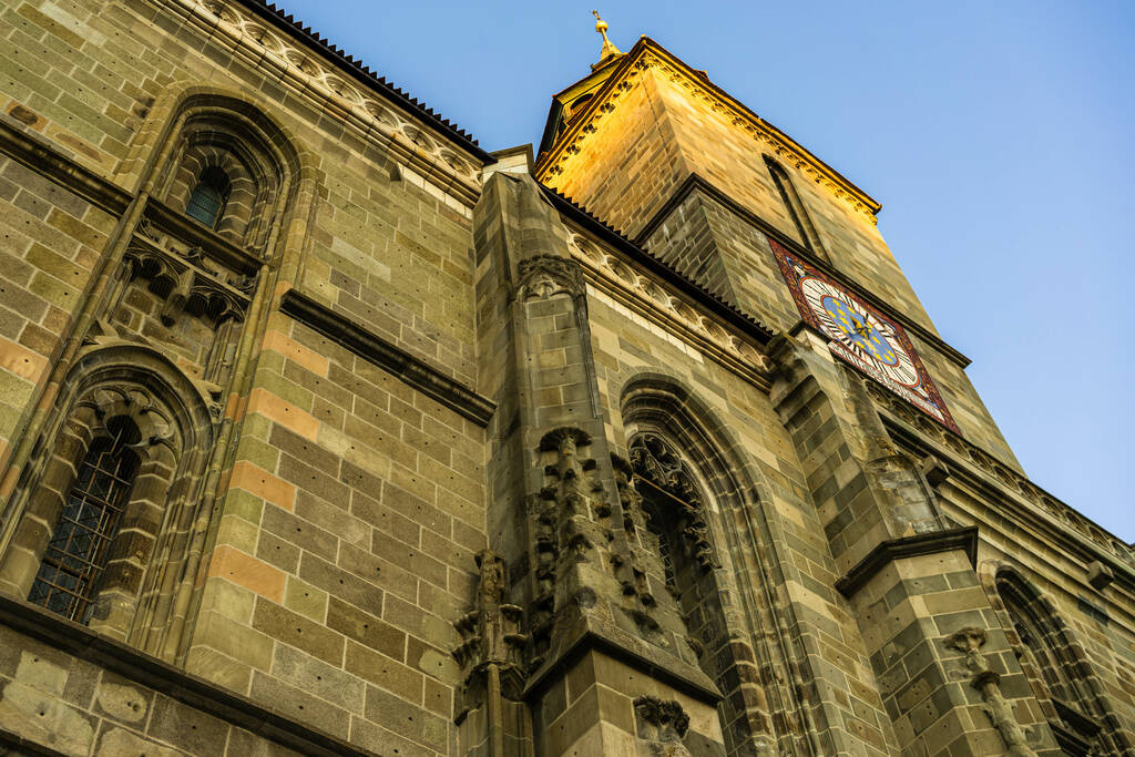 Velká gotická budova Černého kostela v Brasově, Rumunsko - Fotografie, Obrázek