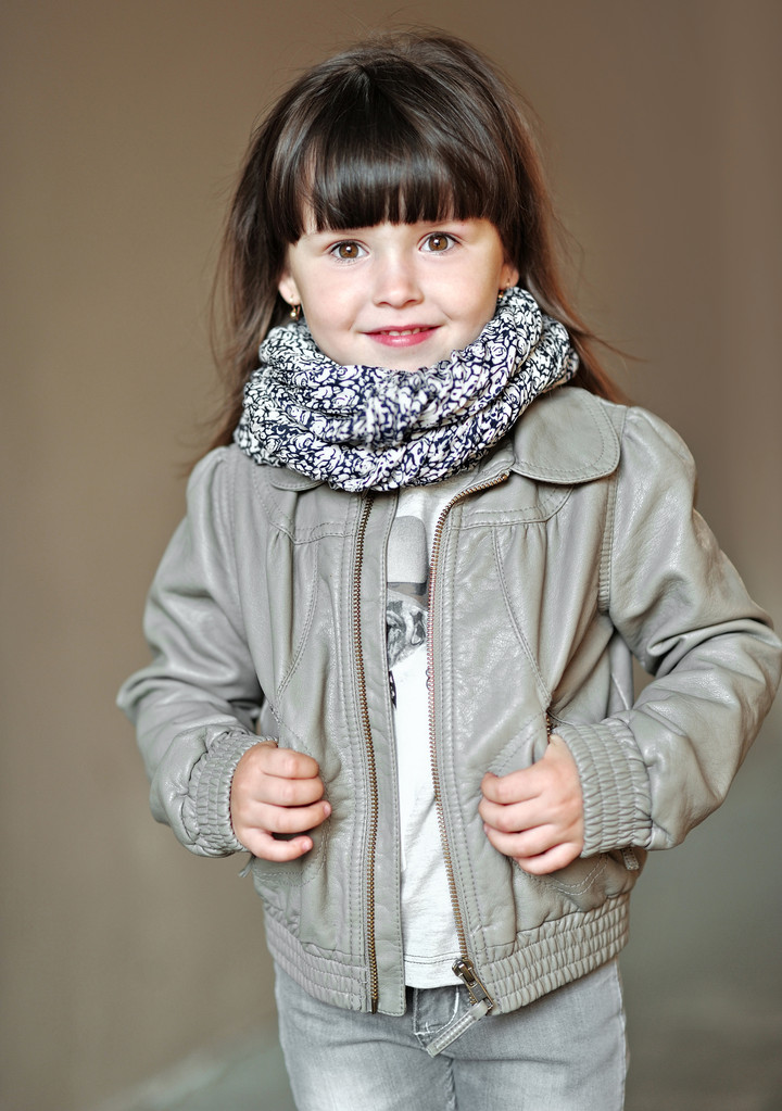 retrato de una hermosa niña de moda
 - Foto, imagen