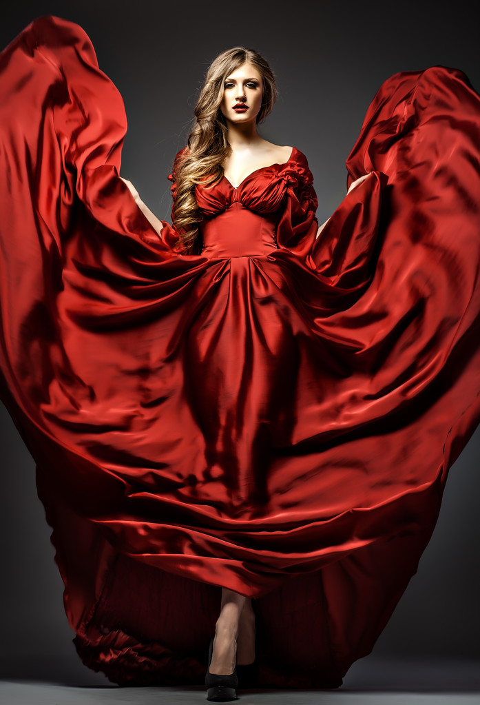 赤いドレスの女性 - 写真・画像