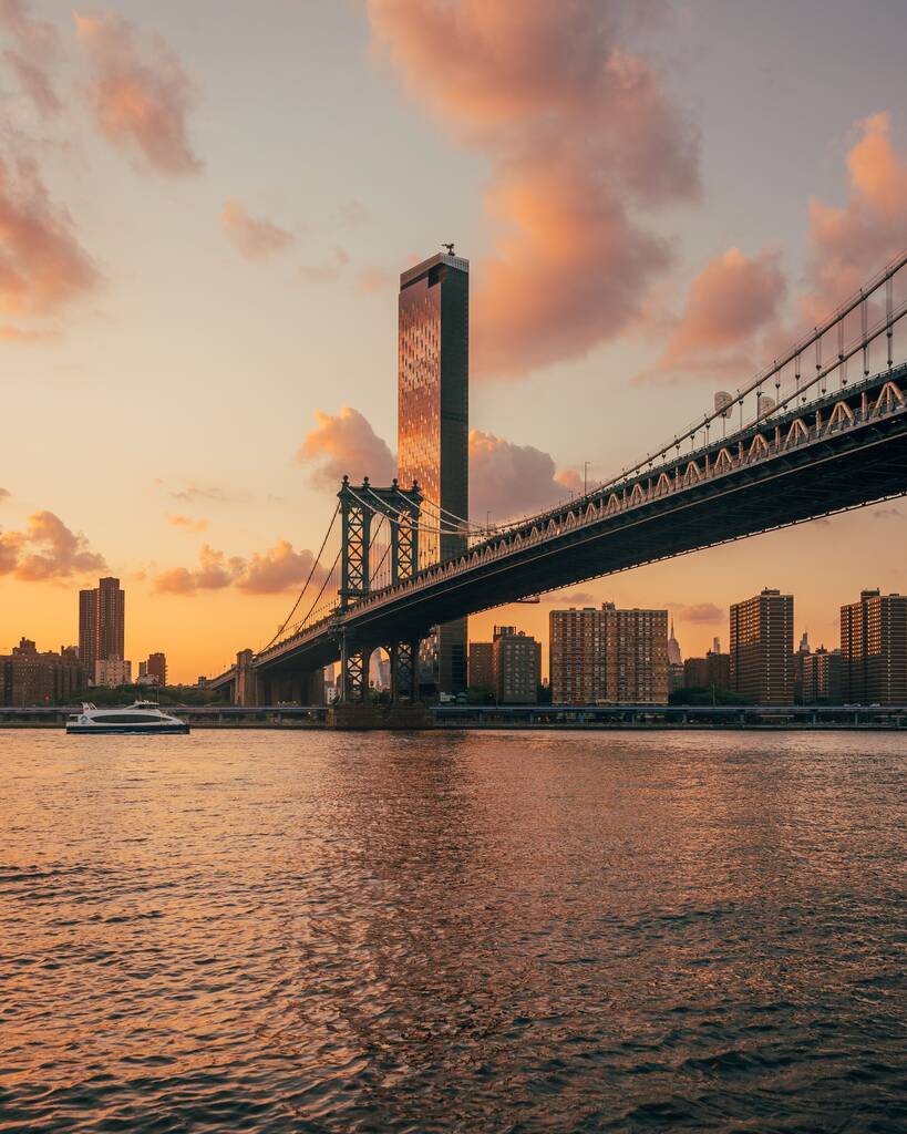 Manhattanský most při západu slunce, z Dumba, Brooklyn, New York - Fotografie, Obrázek