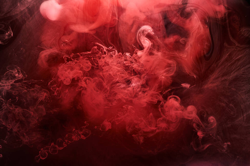 Streszczenie czerwony ocean, farby w wodzie, żywe jasne tapety dymne - Zdjęcie, obraz