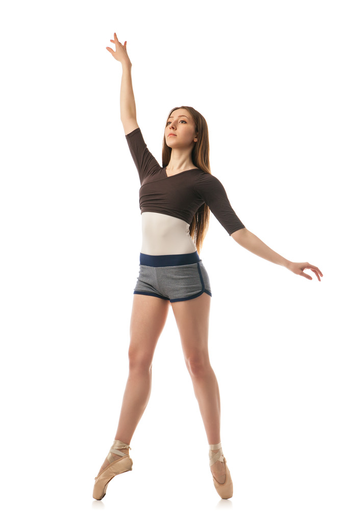 Belle danseuse de ballet posant en studio
 - Photo, image