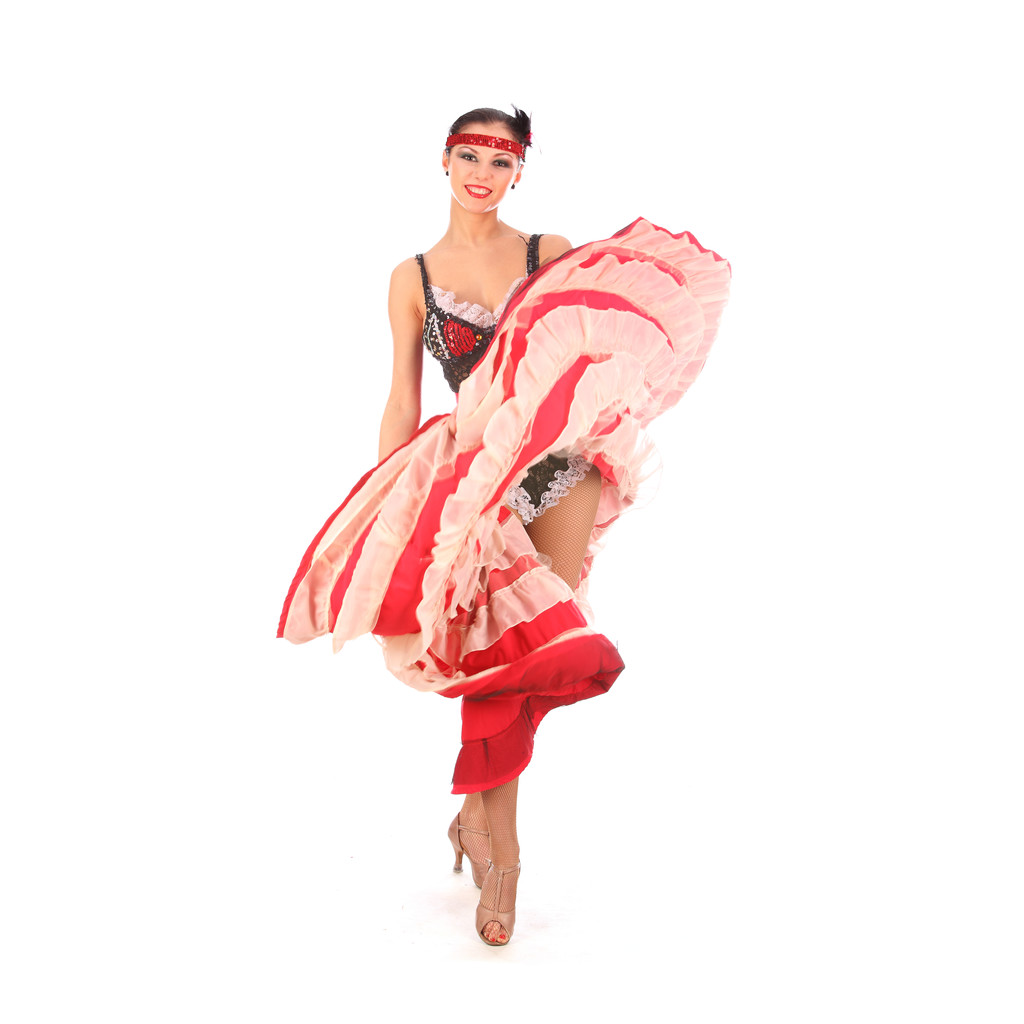 Bailarina burlesca con vestido largo rojo para can-can, aislada en blanco
 - Foto, Imagen