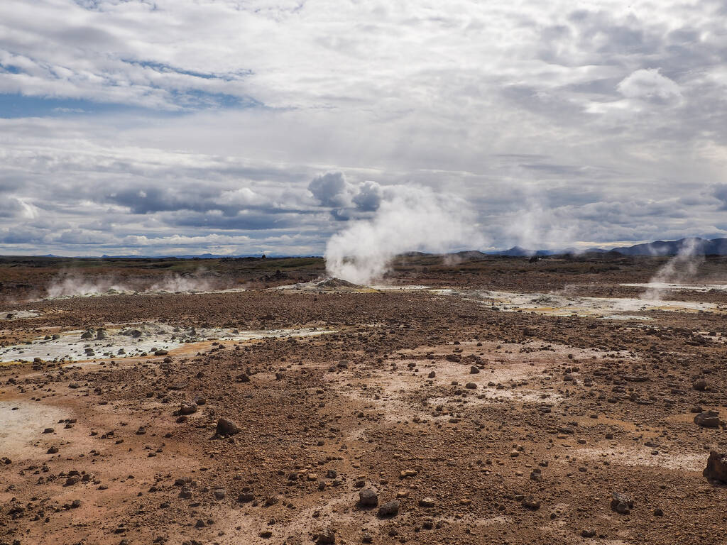 Fumaroles στη γεωθερμική περιοχή Namafjall. - Φωτογραφία, εικόνα