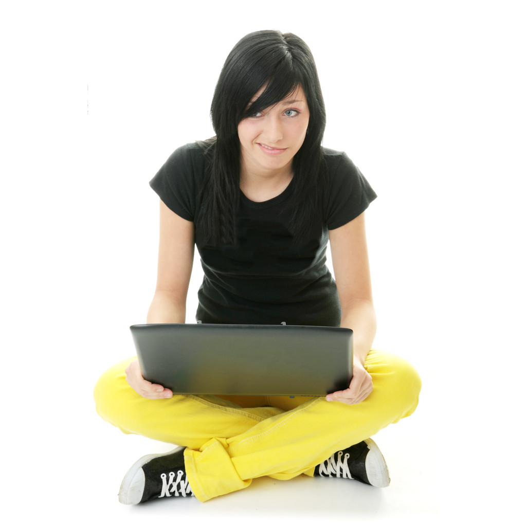 dívka pracuje na svém laptopu. - Fotografie, Obrázek