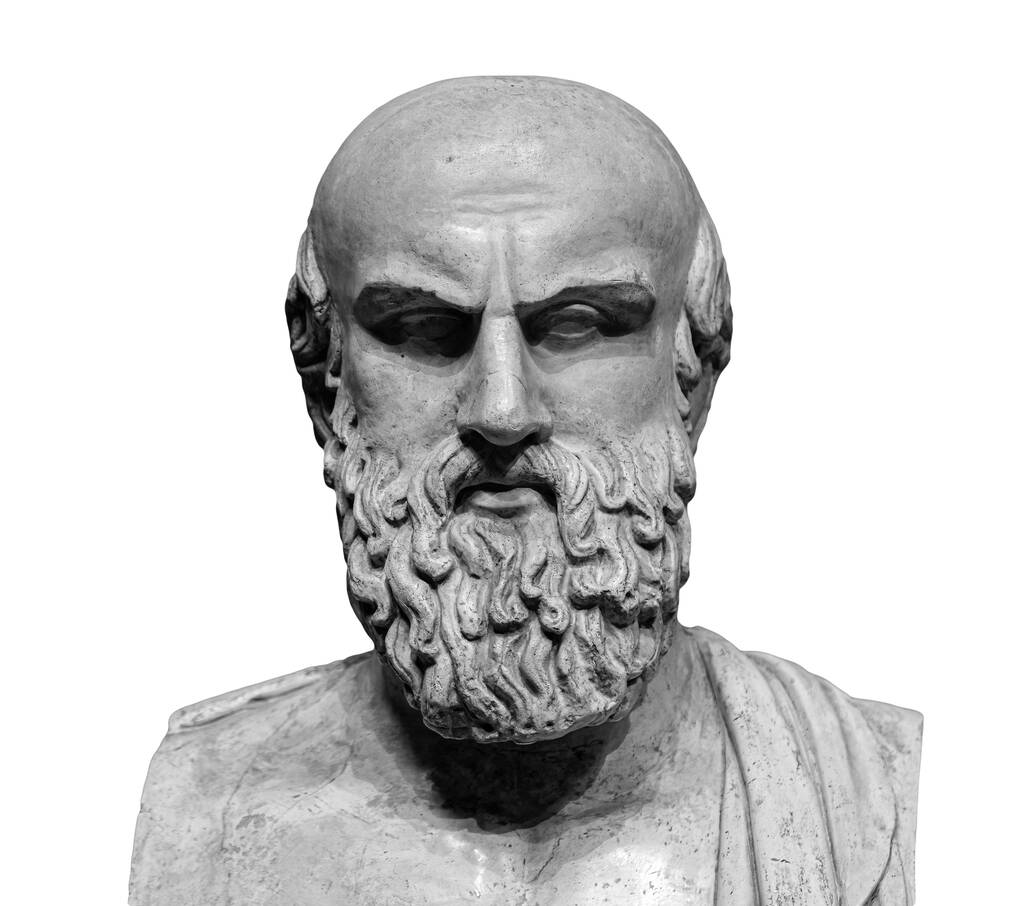 Древняя статуя греческого поэта Эсхила изолирована на белом фоне. Скульптура бородатого человека - Фото, изображение