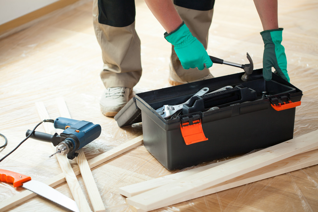 Man with toolbox during renovation - Photo, Image