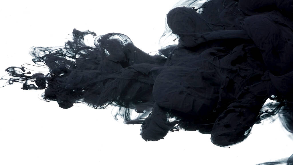Abstrakter Hintergrund. Tropfen schwarzer Tinte im Wasser. Farbige Acrylfarben in Wasser. Schwarze Aquarellfarbe in Wasser auf weißem Hintergrund. Schwarze Tuschewolke auf weißem Hintergrund. - Foto, Bild