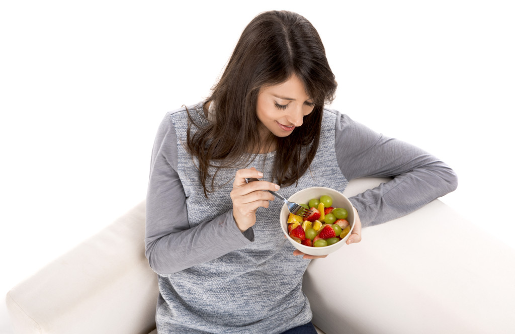 Femme avec salade de fruits
 - Photo, image