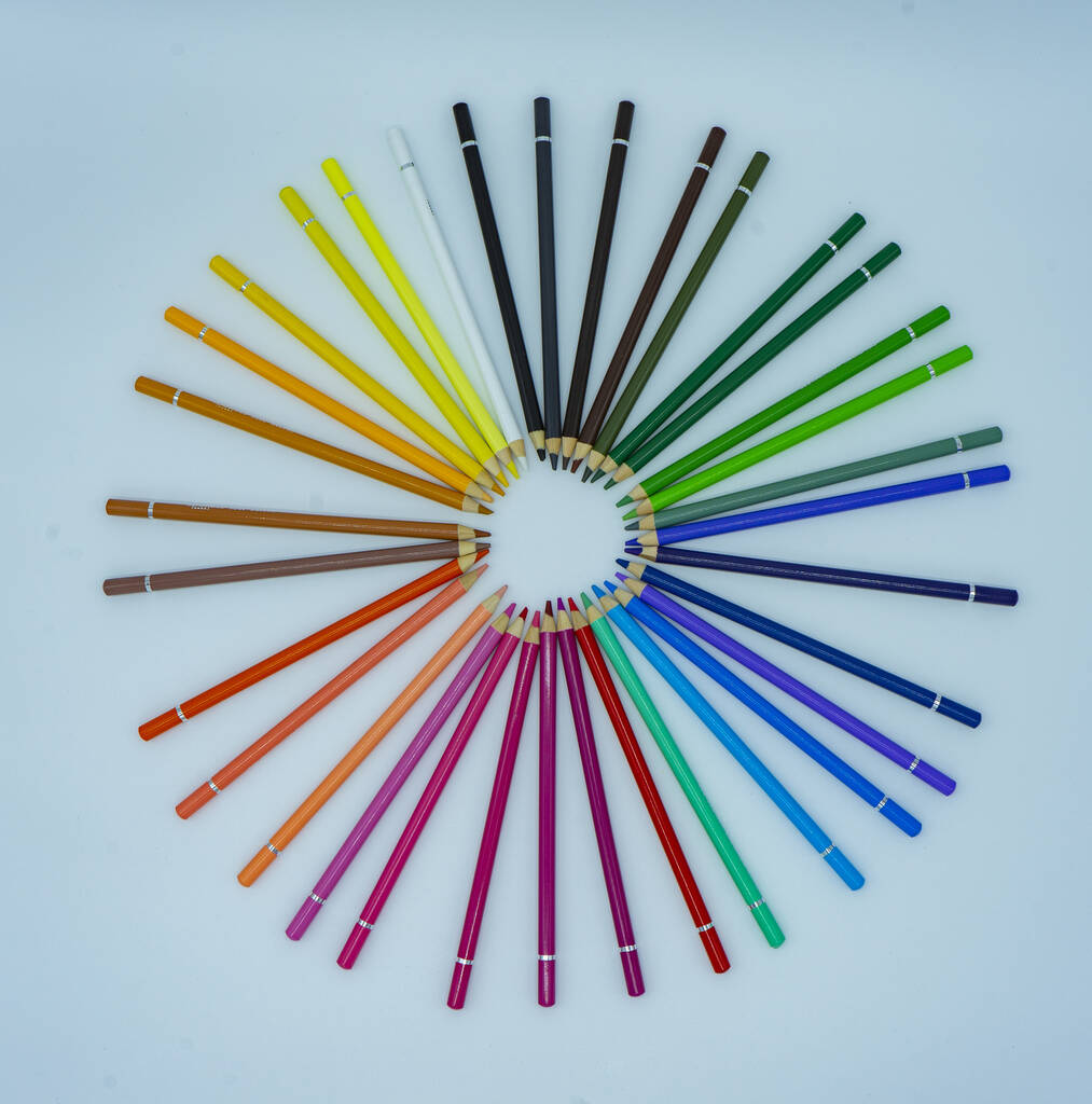 Un primo piano di matite di disegno colorate - Foto, immagini