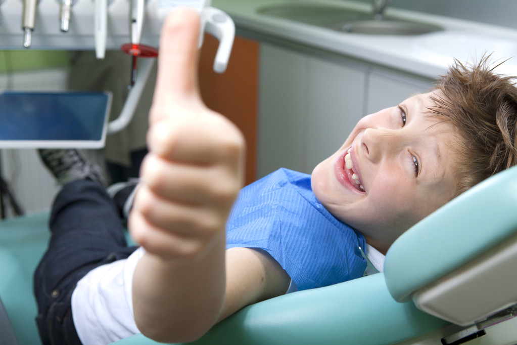 chłopiec u dentysty - Zdjęcie, obraz