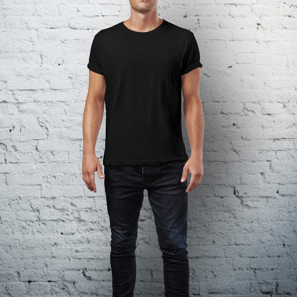 Hombre vistiendo camiseta negra
 - Foto, Imagen