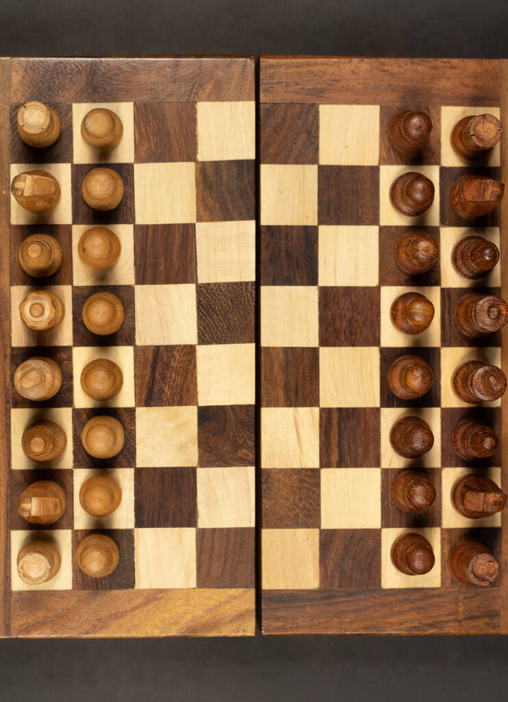 houten schaakbord van bovenaf bekeken - Foto, afbeelding
