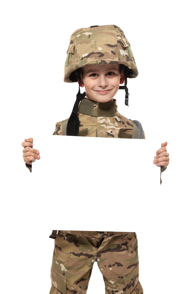 mladý voják držel plakát - Fotografie, Obrázek